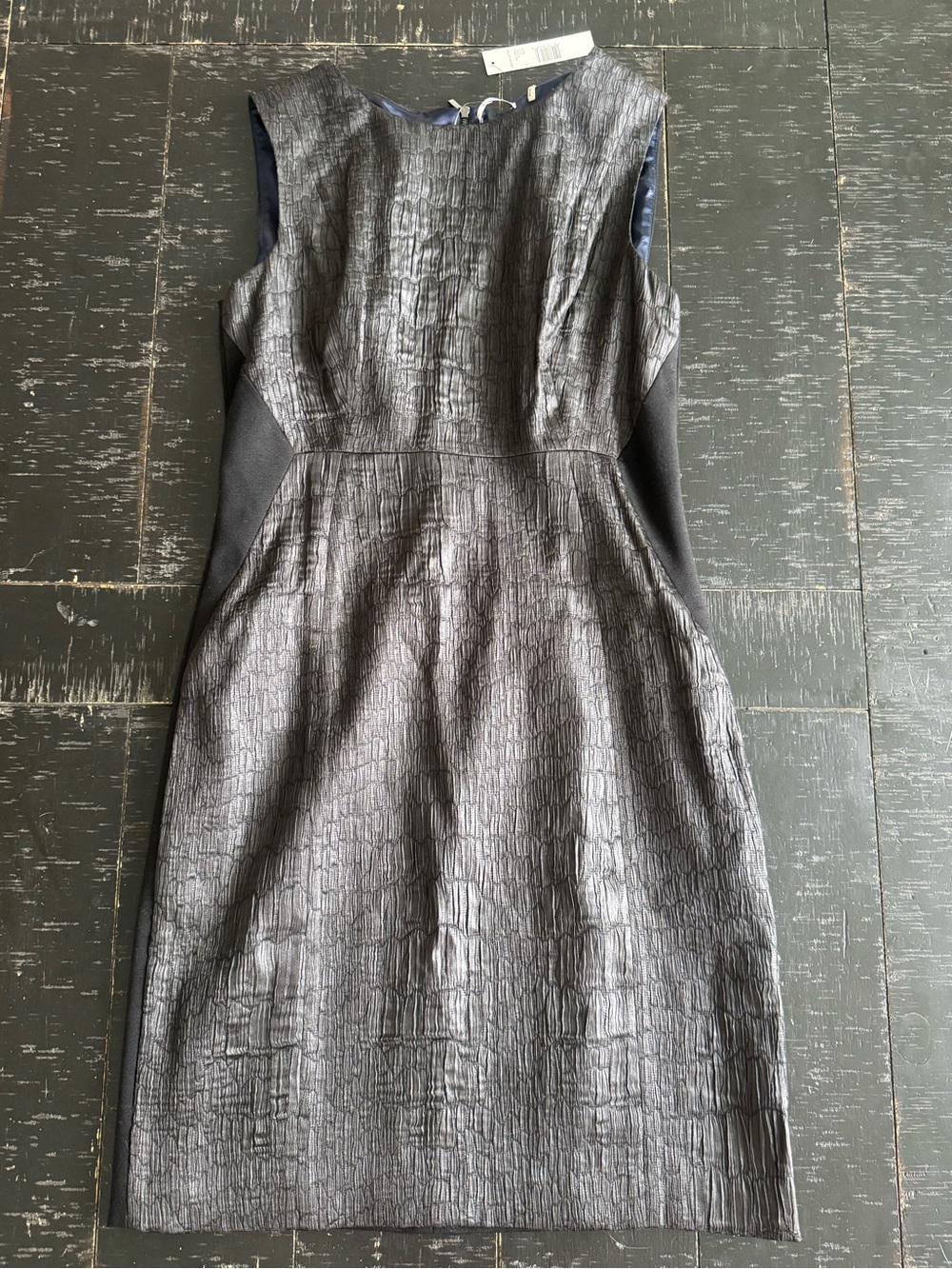 T Tahari NWT Sleeveless Textured Dress